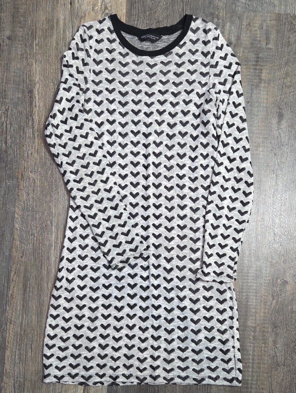 Dorothy Perkins Black and White Heart-Print Long Sleeve Dress
